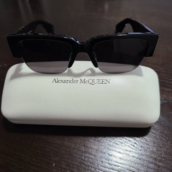Alexander McQueen sunglasses main image 2